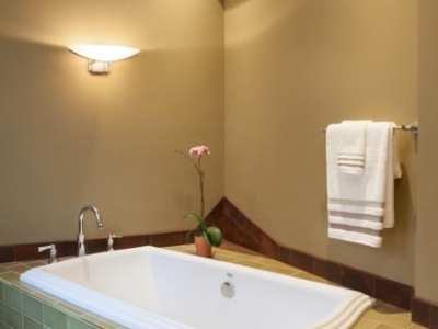 Bathroom-Remodel-Spa-Soaking-Tub-Tile